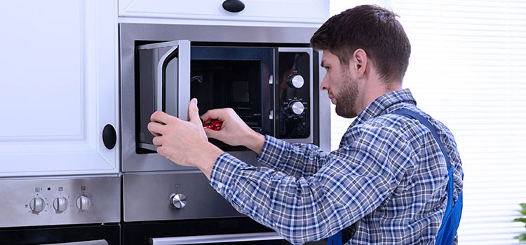 Residential Microwave Repair in Stoney Creek